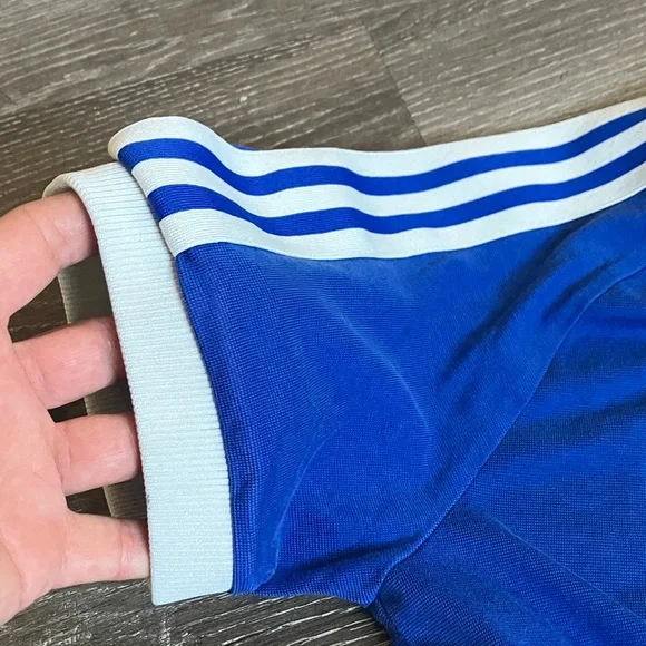 Adidas - Picture 12 of 15